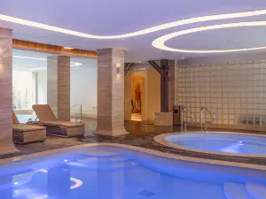 Popular Hot Spring Hotels in Li County