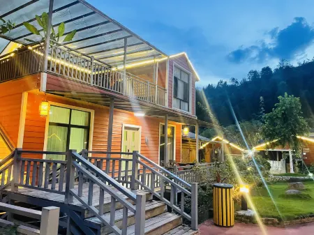 Xinfeng Fengxi Valley Resort Отели в г. Синфен