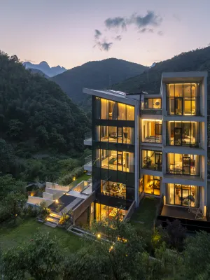 Youtan Valley·Luming Valley Hot Spring Holiday B&B (Huangshan Tangkou South Gate) Hotels in 