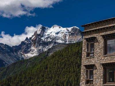 Songtsam Yading Lodge