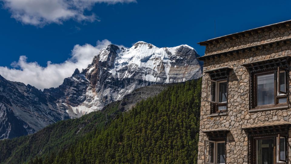 Songtsam Yading Lodge
