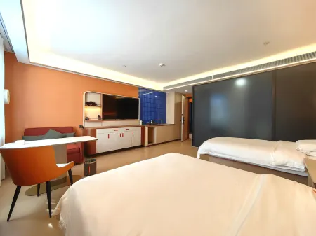 Lanzhou  Zhiyu   Hotel Отели рядом с достопримечательностью «Lanzhou University of Technology (Pengjiaping Campus)»