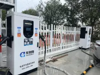 Vienna Hotel (Binzhou Wudi Ancient City Branch) - parking