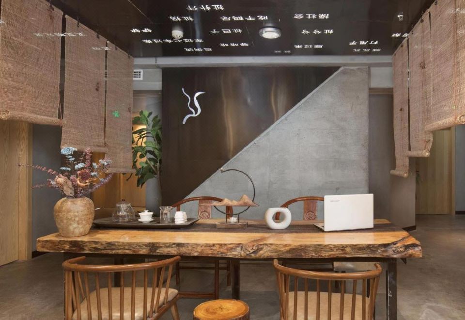 4. Design y..