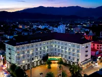 Lisha Roungnakhone Hotel Hotels near Wat That
