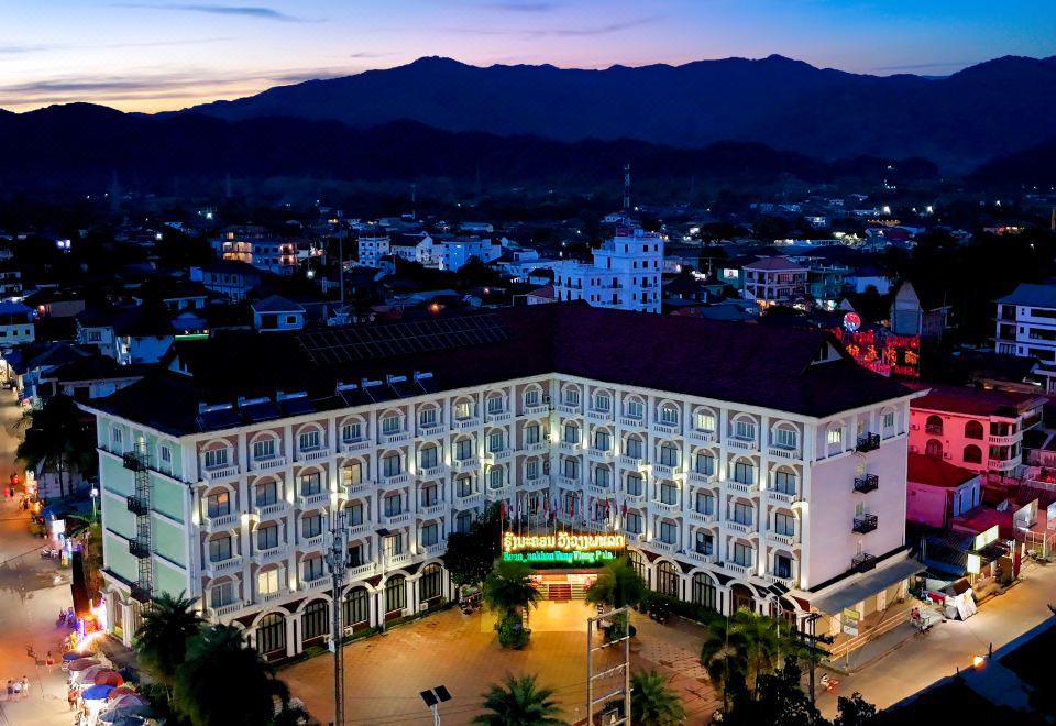 2. 리샤 롱나코네 ..