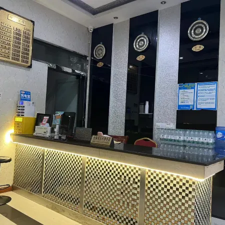 Chongqing Yueju Business Hotel Отели рядом с Аэропорт Цяньцзян