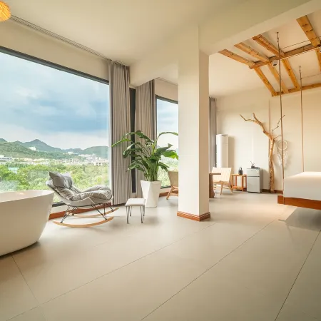 Puyin Homestay (Huangguoshu Waterfalls Scenic Area)