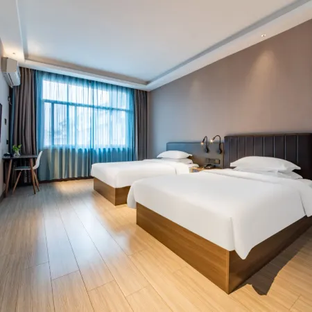 Rujia Huayi Select Hotel (Taizhou Xianju Bus Station)