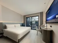 Guangzhou Taikoo Hui Zhengjia Plaza Light Residence Hotel Hotels near Grandview Aquarium
