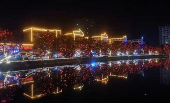 Urban Garden Hotel(Hanzhong Ningqiang Wanyu Plaza Store)
