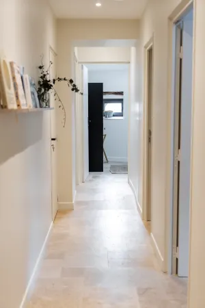 Domaine 20 people with swimming pool, spa and tennis Отели в г. Сен-Жульен-Ле-Розье