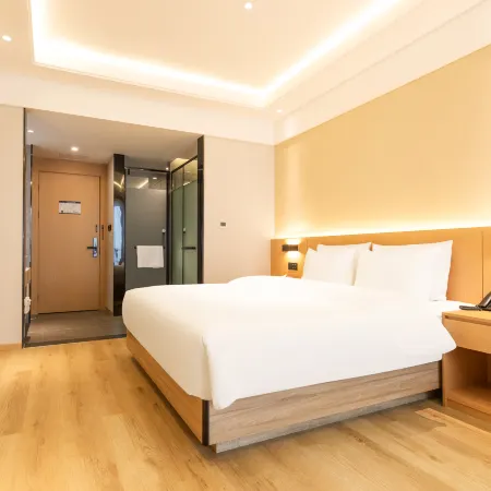 jingling West Bank Hotel