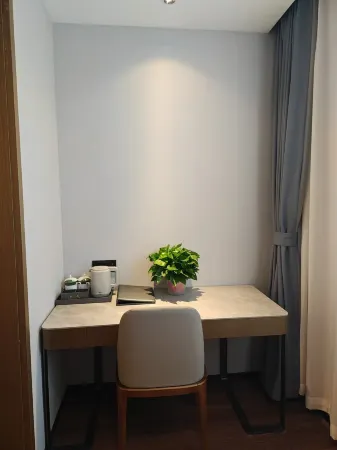 Great Wall Hotel Отели рядом с достопримечательностью «Xigang Garden»