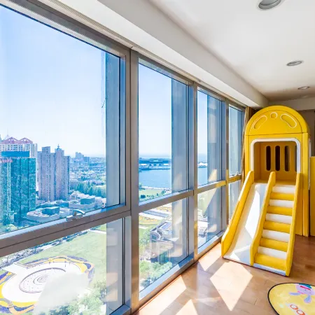 Domii Sea - view Guesthouse (Qingdao MixC Wusi Square Branch)