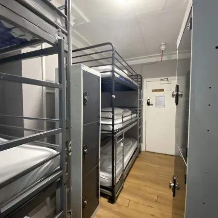 Queen Elizabeth Hostel Отели рядом с достопримечательностью «Железнодорожный вокзал Клэпхем Джанкшн»