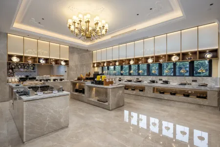 Vienna International Hotel  Chongqing Halo Shopping Park Happy Valley Branch Отели рядом с достопримечательностью «Чунцинская долина радости»