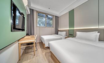 Caifeng Boutique Hotel (Xihu Ding'an Road Subway Station)