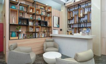 Changfeng Future Apartment Hotel