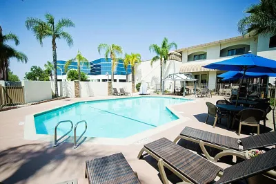 Hotel d'Lins Ontario Airport Hotels in Ontario