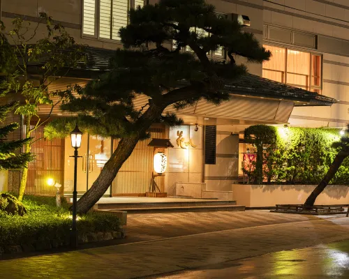 โรงแรมฮานาบิชิ โรงแรมใกล้อารามแทรปปิสทีน