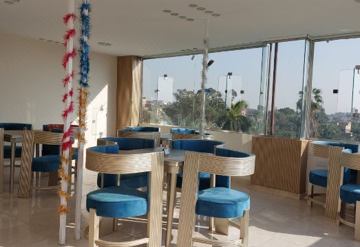 피라미드 인근 호텔의 야경