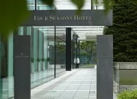 Four Seasons Hotel Tokyo at Marunouchi Hotels in Tokio