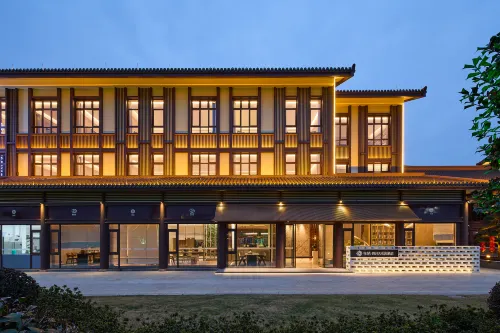 花築·四月天花園飯店