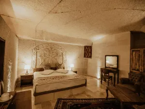 Kismet Cave Mansion