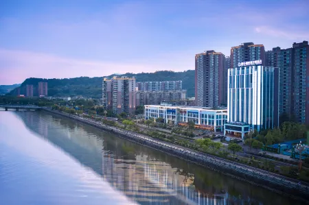 Lia Charlton Hotel Shutian Отели рядом с достопримечательностью «Yazhou Lounge Bridge»