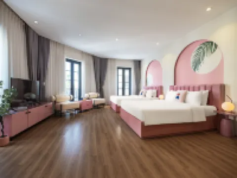 Palette Collect's Boutique Hotel Ha Long Hotels near Sun World Halong Complex