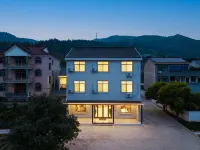 Floral Hotel·Qingyu hotel (Tonglu OMG Heartbeat Paradise Branch) Hotels near Chuiyun Tongtian River