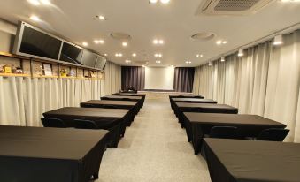 8. W 스테이 부산..