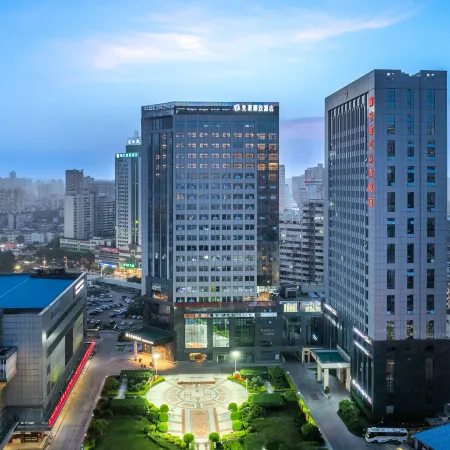 MEHOOD LESTIE Hotel (Nanning Chaoyang Square Subway Station Sanjie Liangxiang)