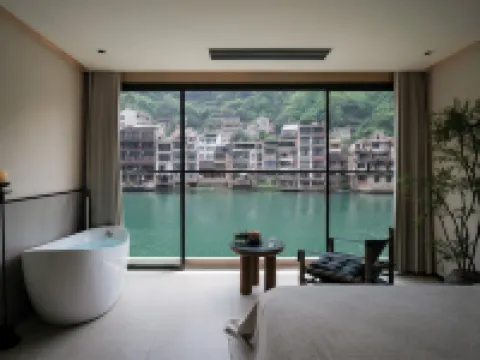 Fan Yun Mountain Villa River View Designer B&B (Zhusheng Bridge, Zhenyuan Ancient Town Hotels in Zhenyuan County