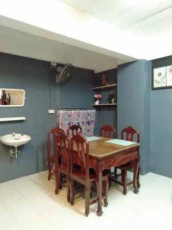 Bedcabin Hostel Отели рядом с достопримечательностью «Mea Fah Luang University»