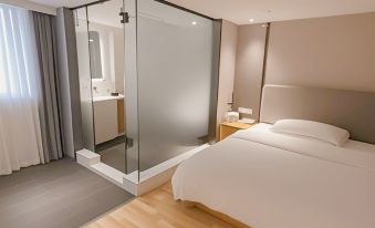 7Days Inn Hotel (Neijiang Longchang Xinhua Street)