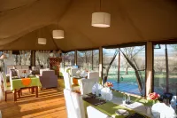 Kenzan Matawi Serengeti camp Hotels in Robanda