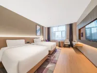 Lifeng Hotel (Kuitun Municipal Government Friendly Fashion Shopping Center Store) Hotels near Runmin River Ecological Park