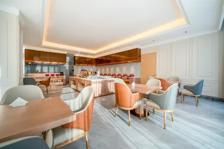 Vienna Hotel (Xi'an Xitai Road Zaozitai Subway Station) Отели рядом с достопримечательностью «Sakura Square»