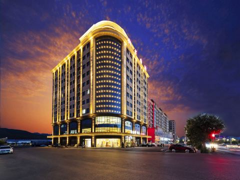 Pingquan Cailong Hotel