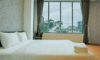 Ezity Central - Tao Dan Park