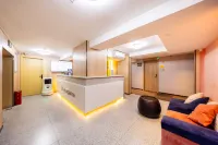 IU Hotel (Lanzhou Center Xiaoxihu Subway Station)