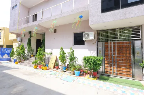 โรงแรม Sia Taj ใกล้ ทัชมาฮาล อักรา