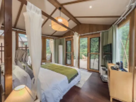 Jiuqu Longxi Valley Homestay