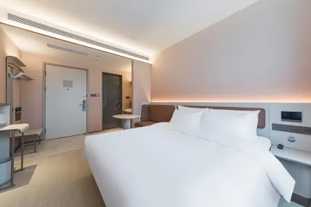 Hanting Hotel (Xiangning Yingxu Street Branch)