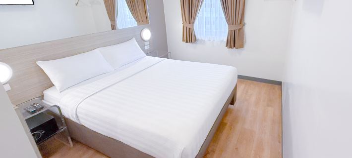 Red Planet Makati Amorsolo Hotels in Makati City