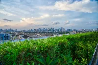 Newport Stay by Runway Manila & Attractions