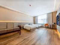 Golmud Fengjin Hotel (Salt Lake Plaza) Hotels in Golmud