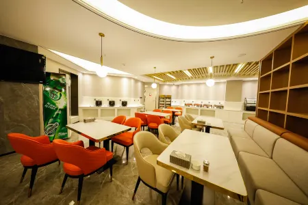 Xiangyue Hotel (Wanhe Square County Government Branch) Отели рядом с достопримечательностью «Lop Nor Village»